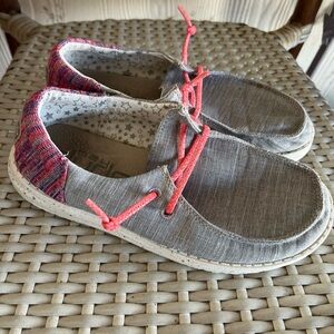 Hey Dudes Youth Size 2-3